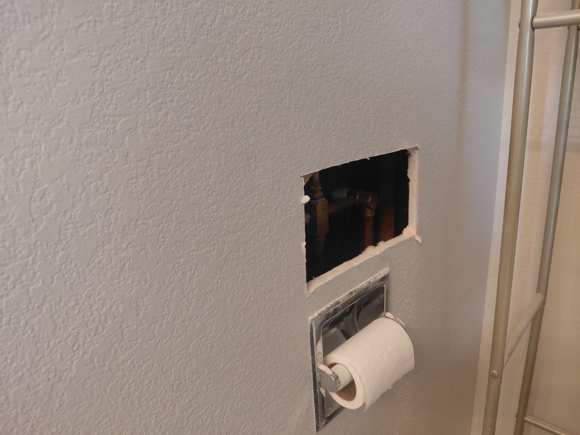Gallery photos for Drywall Patch Repair Done Right - Wall and Ceiling Cut-Outs Closed Up Clean: Image #2